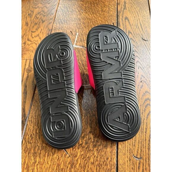 Under Armour Slides Youth Size 5Y Pink and Black Slides/Sandals New With Tags - Picture 5 of 6